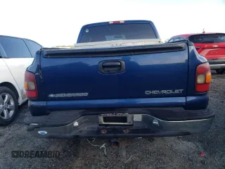 2000 Chevrolet Silverado 1500 with VIN 2GCEC19V8Y1352258, listed as a Copart auction lot 84738234 with 298,405 mi miles and Salvage Title. Bid and sale history available at carsss.com. Image 6.