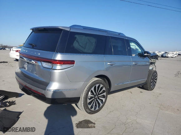 2024 Lincoln Navigator Reserve with VIN 5LMJJ2LG2REL08480, listed as a Copart auction lot 83065314 with 5,723 mi miles and Salvage Title. Bid and sale history available at carsss.com. Image 3.