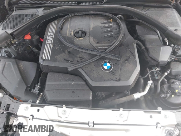 2019 BMW 3 Series 330i xDrive z VIN WBA5R7C56KFH24206, wystawiony jako IAAI lot #42176694 z przebiegiem 36 518 mil mil oraz . Historia ofert i sprzedaży dostępna na DreamBid. Obrazek 10.