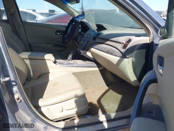 2013 Acura RDX with VIN 5J8TB3H31DL011909, listed as a IAAI auction lot 41006523 with 137,864 mi miles. Bid and sale history available at carsss.com. Image 5.