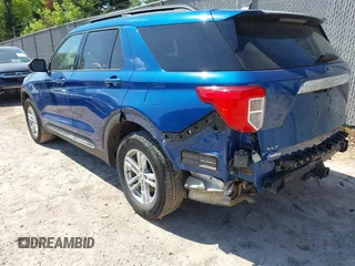 2022 Ford Explorer XLT z VIN 1FMSK8DH2NGA93566, wystawiony jako IAAI lot #42787118 z przebiegiem 55 153 mil mil oraz . Historia ofert i sprzedaży dostępna na DreamBid. Obrazek 3.