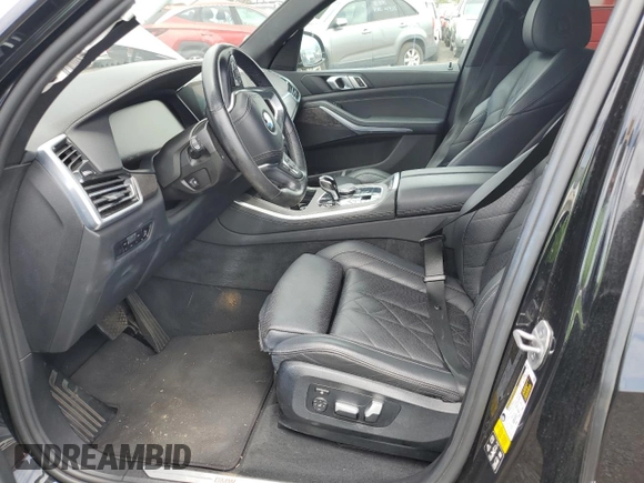 2023 BMW X5 xDrive40i with VIN 5UXCR6C06P9P17296, listed as a Copart auction lot 54330925 with 32,167 mi miles and Clean Title. Bid and sale history available at carsss.com. Image 7.
