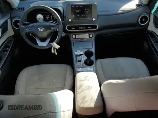 2023 Hyundai Kona SE z VIN KM8K23AG5PU184477, wystawiony jako Copart lot #52752875 z przebiegiem 57 813 mil mil oraz Szkoda całkowita • Salvage title. Historia ofert i sprzedaży dostępna na DreamBid. Obrazek 8.