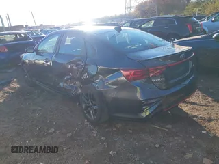 2021 Kia Forte GT-Line with VIN 3KPF34AD8ME270830, listed as a IAAI auction lot 40832173 with 68,240 mi miles and . Bid and sale history available at DreamBid. Image 3.
