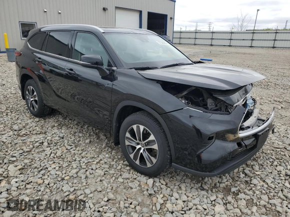 2022 Toyota Highlander XLE with VIN 5TDGZRBH6NS175420, listed as a Copart auction lot 57328585 with 47,962 mi miles and Salvage title. Bid and sale history available at DreamBid. Image 4.