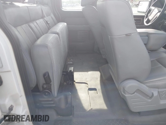 2011 Ford F-150 XL z VIN 1FTEX1CM3BFC22991, wystawiony jako IAAI lot #42134038 z przebiegiem 303 095 mil mil oraz . Historia ofert i sprzedaży dostępna na DreamBid. Obrazek 8.