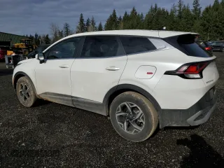 2025 Kia Sportage LX with VIN KNDPU3DF3S7350686, listed as a Copart auction lot 44255305 with 5,118 mi miles and Salvage Title. Bid and sale history available at carsss.com. Image 2.