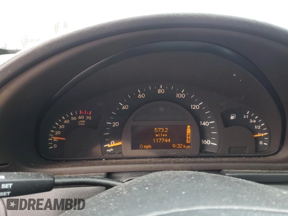 2001 Mercedes-Benz C 320 с VIN WDBRF64J21F119161, выставлен на аукционе Copart как лот 60994625 с пробегом 117 744 миль миль и Чистый • Clean title. История ставок и продаж доступна на DreamBid. Изображение 9.