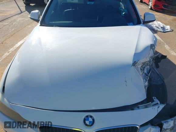 2013 BMW 3 Series 328i xDrive z VIN WBA3B3C57DF536069, wystawiony jako IAAI lot #41506171 z przebiegiem Nie podano mil oraz . Historia ofert i sprzedaży dostępna na DreamBid. Obrazek 10.