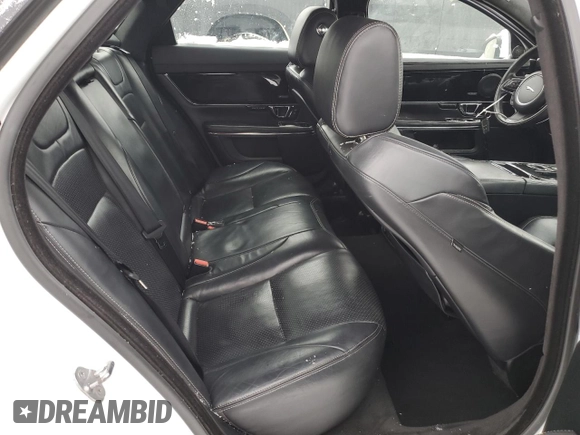 2015 Jaguar XJ Premium Luxury with VIN SAJXJ1CD0F8V88669, listed as a Copart auction lot 86063734 with 155,712 mi miles and Clean Title. Bid and sale history available at DreamBid. Image 10.