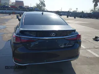 2021 Lexus ES with VIN 58AD11D16MU002636, listed as a IAAI auction lot 41850264 with 1 mi miles. Bid and sale history available at carsss.com. Image 17.