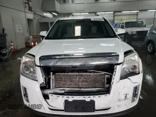 2012 GMC Terrain SLT-1 with VIN 2GKFLVE55C6180580, listed as a Copart auction lot 43970525 with 135,094 mi miles and Salvage Title. Bid and sale history available at carsss.com. Image 5.