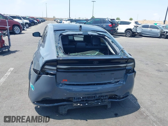 2024 Toyota Prius SE z VIN JTDACACU1R3033326, wystawiony jako IAAI lot #42174204 z przebiegiem 11 273 mil mil oraz . Historia ofert i sprzedaży dostępna na DreamBid. Obrazek 6.