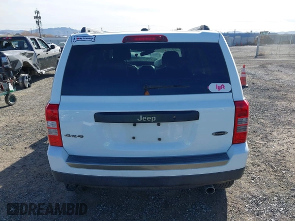 2017 Jeep Patriot 75th Anniversary with VIN 1C4NJRBBXHD170327, listed as a IAAI auction lot 41399495 with Not Provided miles and . Bid and sale history available at carsss.com. Image 16.
