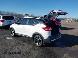 2020 Nissan Kicks SR with VIN 3N1CP5DV5LL538232, listed as a IAAI auction lot 41761012 with 107,012 mi miles and . Bid and sale history available at carsss.com. Image 3.