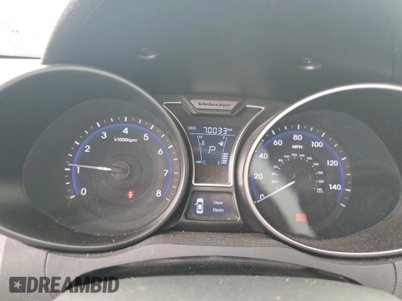 2013 Hyundai Veloster Turbo z VIN KMHTC6AE4DU155792, wystawiony jako Copart lot #83189014 z przebiegiem 70 033 mil mil oraz Szkoda całkowita • Salvage title. Historia ofert i sprzedaży dostępna na DreamBid. Obrazek 9.