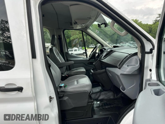 2015 Ford Transit XL с VIN 1FDZX2CM2FKB23580, выставлен на аукционе Copart как лот 63400305 с пробегом 306 375 миль миль и Чистый • Clean title. История ставок и продаж доступна на DreamBid. Изображение 9.