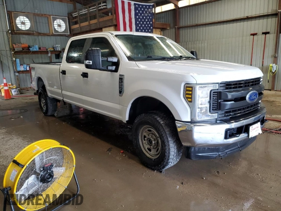 2019 Ford F-250 XL with VIN 1FT7W2B61KEC61976, listed as a Copart auction lot 61157875 with 162,141 mi miles and Clean title. Bid and sale history available at DreamBid. Image 4.