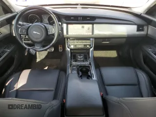2019 Jaguar XF 25t Premium with VIN SAJBJ4FX2KCY77996, listed as a Copart auction lot 44278765 with 107,889 mi miles and Salvage Title. Bid and sale history available at carsss.com. Image 8.