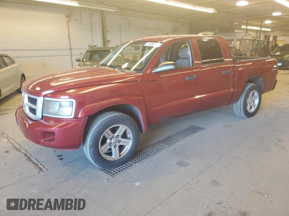 2008 Dodge Dakota SXT z VIN 1D7HW38K18S581829, wystawiony jako Copart lot #76459194 z przebiegiem 197 406 mil mil oraz Czysty tytuł • Clean title. Historia ofert i sprzedaży dostępna na DreamBid. Obrazek 1.