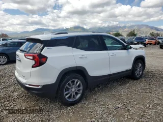2024 GMC Terrain SLT z VIN 3GKALVEG9RL284652, wystawiony jako Copart lot #57298515 z przebiegiem 20 632 mil mil oraz Tytuł czysty. Historia ofert i sprzedaży dostępna na DreamBid. Obrazek 3.