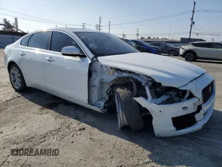 2018 Jaguar XF with VIN SAJBD4FN3JCY57700, listed as a Copart auction lot 42643035 with 67,909 mi miles and Salvage Title. Bid and sale history available at DreamBid. Image 4.