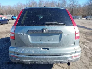 2011 Honda CR-V SE with VIN 5J6RE4H48BL026512, listed as a IAAI auction lot 41459836 with 128,802 mi miles. Bid and sale history available at carsss.com. Image 17.