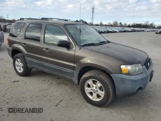 2007 Ford Escape XLT with VIN 1FMYU03Z47KB25109, listed as a Copart auction lot 83229644 with 58,735 mi miles and Clean Title. Bid and sale history available at carsss.com. Image 4.