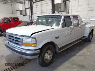 1993 Ford F-350 z VIN 2FTJW35M6PCA27433, wystawiony jako IAAI lot #42025246 z przebiegiem Nie podano mil oraz . Historia ofert i sprzedaży dostępna na DreamBid. Obrazek 2.