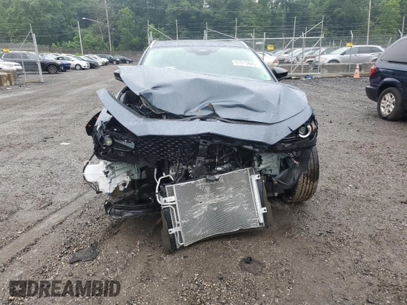 2025 Mazda CX-30 S Carbon Edition z VIN 3MVDMBCM9SM800942, wystawiony jako Copart lot #61013845 z przebiegiem 6 282 mil mil oraz Nie do naprawy • Non repairable. Historia ofert i sprzedaży dostępna na DreamBid. Obrazek 5.