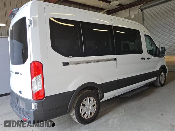2023 Ford Transit Passenger XL with VIN 1FBAX2C87PKB36657, listed as a Copart auction lot 81110354 with 19,057 mi miles and Clean Title. Bid and sale history available at DreamBid. Image 3.
