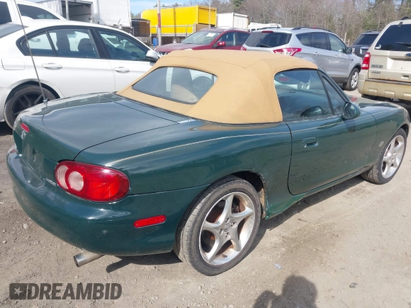 2001 Mazda MX-5 Miata z VIN JM1NB353510214861, wystawiony jako IAAI lot #41906052 z przebiegiem 174 863 mil mil oraz . Historia ofert i sprzedaży dostępna na DreamBid. Obrazek 4.
