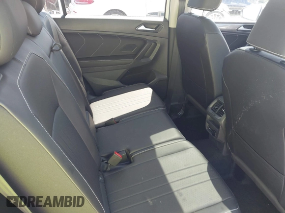 2024 Volkswagen Tiguan SE with VIN 3VVNB7AX2RM022579, listed as a IAAI auction lot 41819850 with 8,651 mi miles and . Bid and sale history available at DreamBid. Image 8.