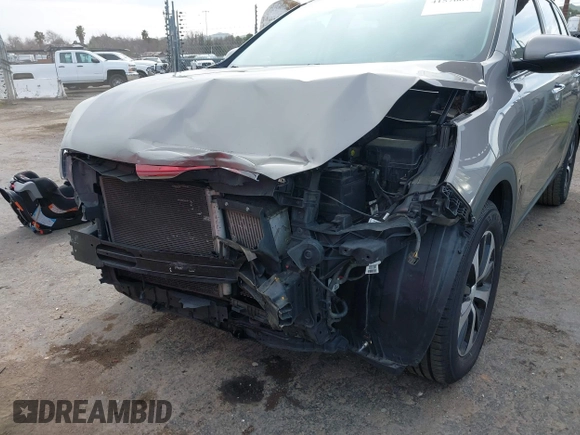 2016 Kia Sorento EX with VIN 5XYPH4A14GG002523, listed as a IAAI auction lot 41576679 with 112,787 mi miles. Bid and sale history available at carsss.com. Image 6.