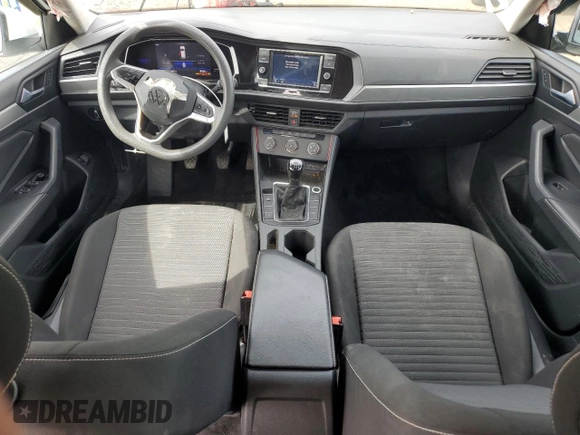 2022 Volkswagen Jetta z VIN 3VWNM7BU9NM021238, wystawiony jako Copart lot #58724755 z przebiegiem 35 889 mil mil oraz Czysty tytuł • Clean title. Historia ofert i sprzedaży dostępna na DreamBid. Obrazek 8.