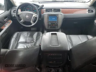 2008 GMC Yukon XL SLT 4SB z VIN 1GKFC16078R204417, wystawiony jako Copart lot #49478375 z przebiegiem 275 713 mil mil oraz Szkoda całkowita • Salvage title. Historia ofert i sprzedaży dostępna na DreamBid. Obrazek 8.