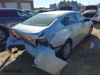 2017 Nissan Altima 2.5 SR with VIN 1N4AL3AP3HC207913, listed as a IAAI auction lot 41505152 with 109,258 mi miles. Bid and sale history available at carsss.com. Image 4.