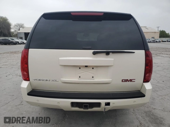 2009 GMC Yukon XL SLT w/4SB with VIN 1GKFC36J39R178579, listed as a Copart auction lot 49693945 with 209,135 mi miles and Salvage Title. Bid and sale history available at carsss.com. Image 6.