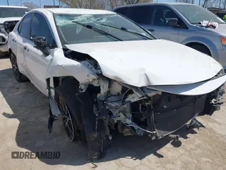 2023 Toyota Camry SE z VIN 4T1G11AK1PU774077, wystawiony jako IAAI lot #41747862 z przebiegiem 63 106 mil mil oraz . Historia ofert i sprzedaży dostępna na DreamBid. Obrazek 6.