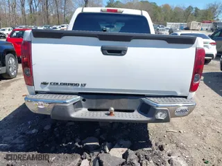 2007 Chevrolet Colorado LT w/2LT with VIN 1GCCS13E778118191, listed as a IAAI auction lot 41832674 with 229,592 mi miles. Bid and sale history available at carsss.com. Image 16.