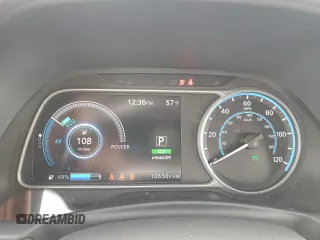 2025 Nissan LEAF S z VIN 1N4AZ1BV6SC558659, wystawiony jako Copart lot #55154975 z przebiegiem 10 656 mil mil oraz Szkoda całkowita • Salvage title. Historia ofert i sprzedaży dostępna na DreamBid. Obrazek 9.
