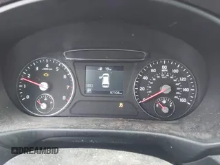 2019 Kia Sorento L with VIN 5XYPG4A31KG547981, listed as a IAAI auction lot 41253059 with 97,104 mi miles. Bid and sale history available at carsss.com. Image 7.