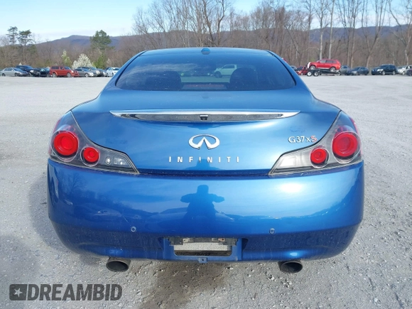 2010 Infiniti G37 Coupe x with VIN JN1CV6EL7AM153833, listed as a IAAI auction lot 41867940 with 118,329 mi miles. Bid and sale history available at carsss.com. Image 17.