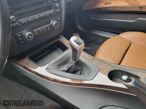 2011 BMW 3 Series 335i с VIN WBADX7C5XBE242018, выставлен на аукционе IAAI как лот 42448371 с пробегом 69 043 миль миль и . История ставок и продаж доступна на DreamBid. Изображение 6.