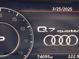 2018 Audi Q7 Premium Plus z VIN WA1LAAF76JD039992, wystawiony jako IAAI lot #41880935 z przebiegiem 74 095 mil mil oraz . Historia ofert i sprzedaży dostępna na DreamBid. Obrazek 7.