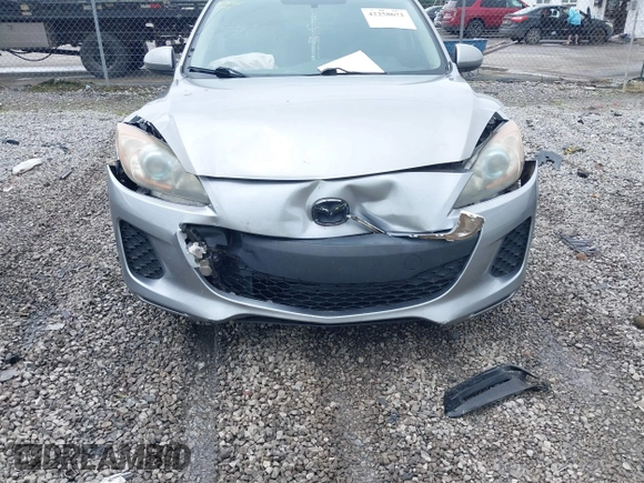 2013 Mazda 3 i Sport z VIN JM1BL1U75D1743637, wystawiony jako IAAI lot #42258672 z przebiegiem 151 404 mil mil oraz . Historia ofert i sprzedaży dostępna na DreamBid. Obrazek 6.
