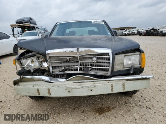 1987 Mercedes-Benz 560 with VIN WDBCA39DXHA343601, listed as a Copart auction lot 53922265 with 263,600 mi miles and Clean Title. Bid and sale history available at DreamBid. Image 5.