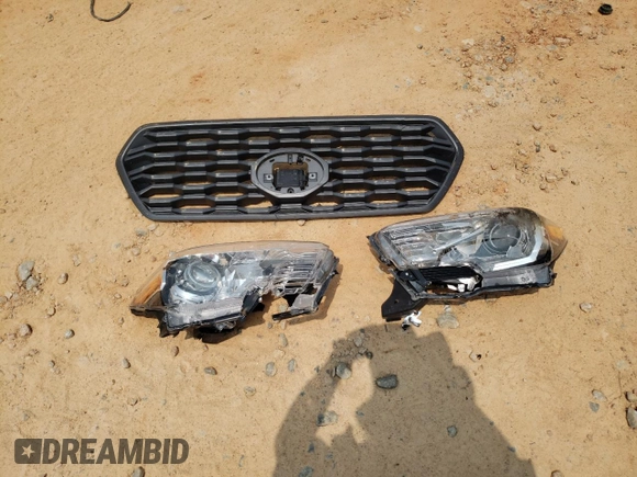 2021 Toyota Tacoma SR5 z VIN 5TFAZ5CN2MX099562, wystawiony jako Copart lot #59329335 z przebiegiem 23 570 mil mil oraz Czysty tytuł • Clean title. Historia ofert i sprzedaży dostępna na DreamBid. Obrazek 12.