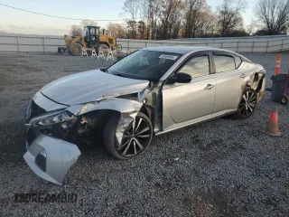 2022 Nissan Altima SR with VIN 1N4BL4CVXNN335359, listed as a Copart auction lot 85569084 with 108,461 mi miles and Salvage Title. Bid and sale history available at DreamBid. Image 1.