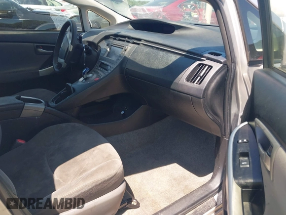 2015 Toyota Prius Four with VIN JTDKN3DU8F2000933, listed as a IAAI auction lot 42113155 with 212,443 mi miles and . Bid and sale history available at DreamBid. Image 5.